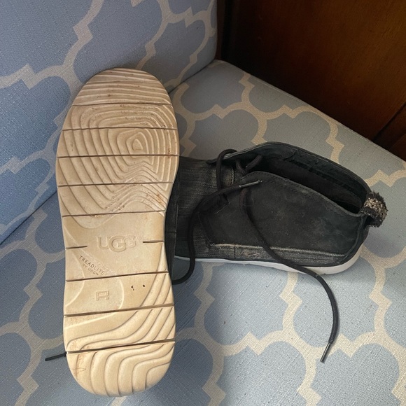 UGG men’s casual lace up shoes in black/grey size 10 - Picture 2 of 4